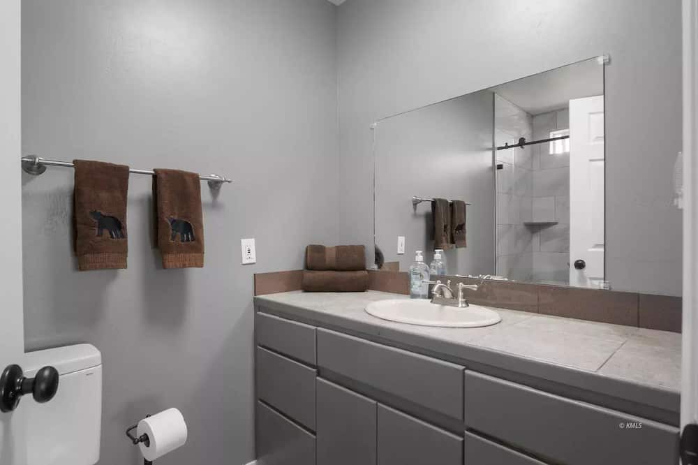 Photo of Bathroom in Kanab