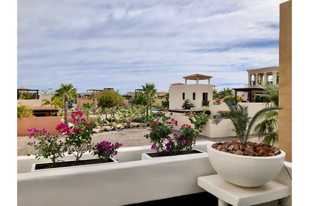 Photo of Outdoor in Nopolo