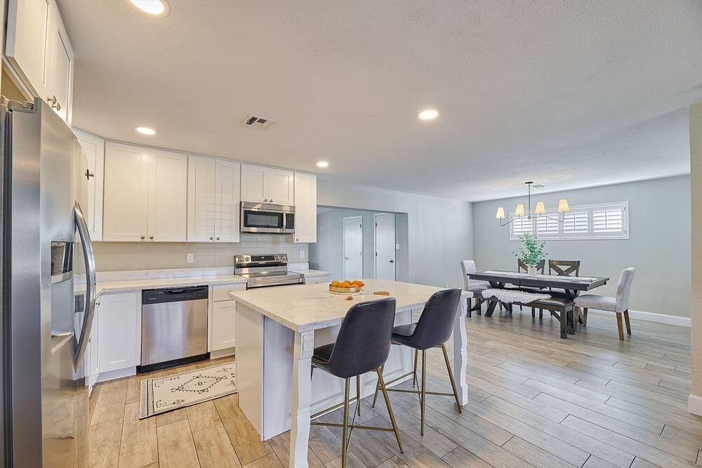 Photo of Kitchen in Papago Parkway
