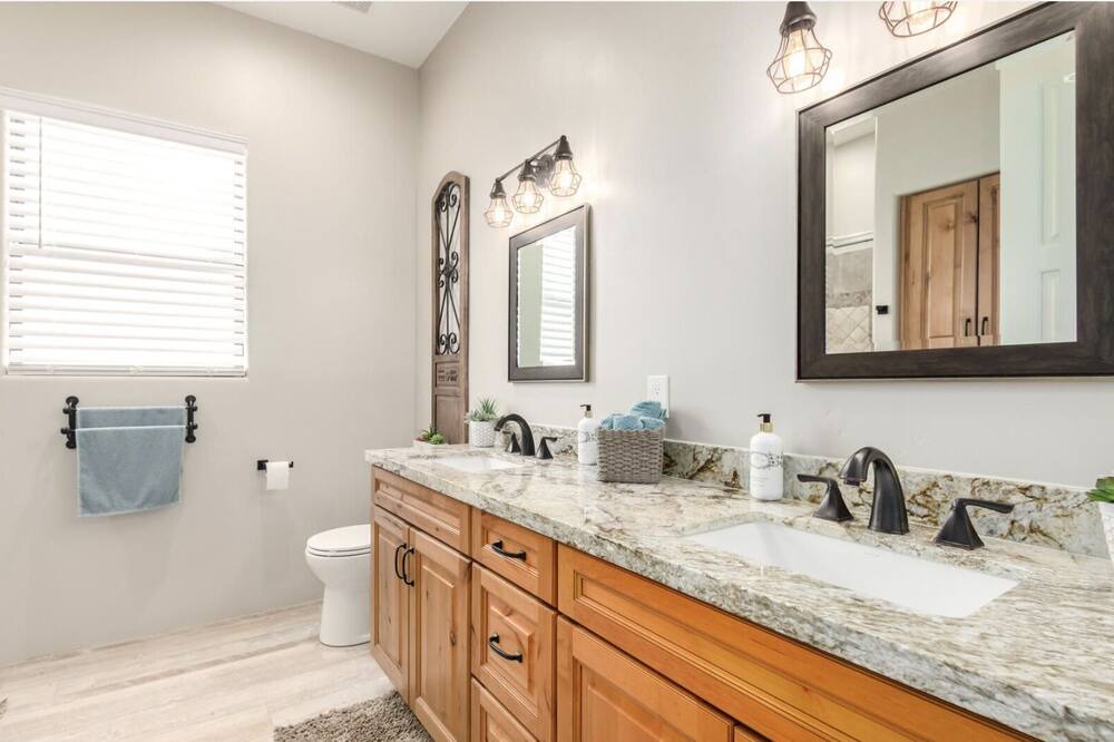 Photo of Bathroom in Maricopa County