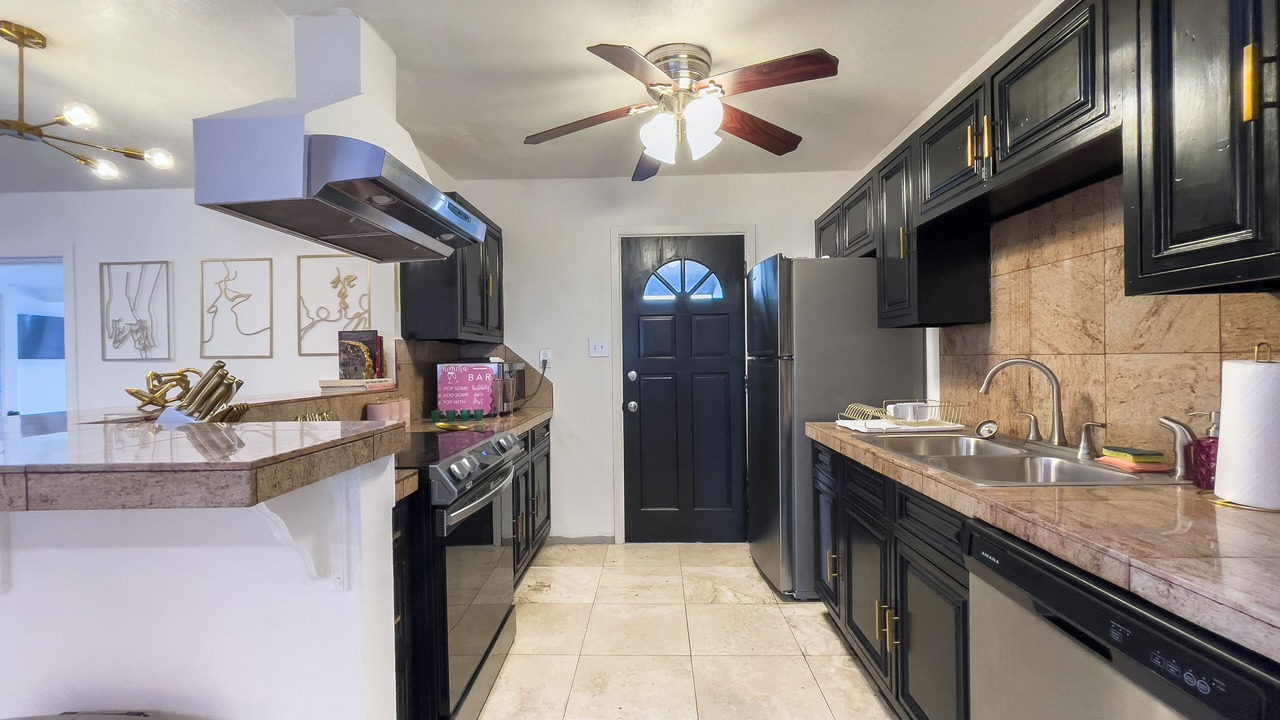 Photo of Kitchen in Papago Parkway