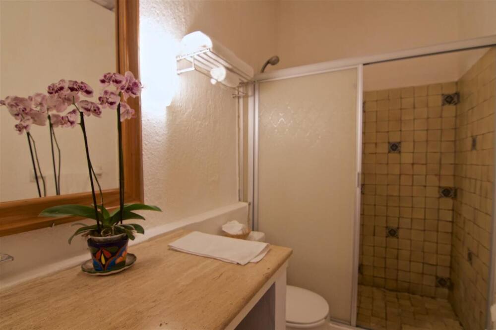 Photo of Bathroom in Romantic Zone