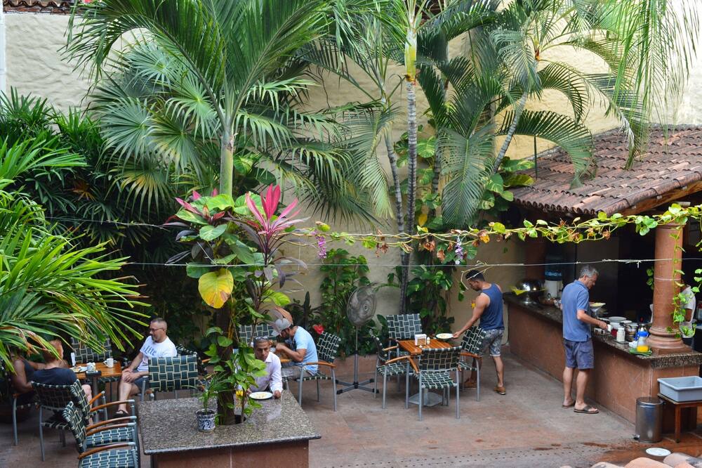 Photo of Outdoor in Romantic Zone