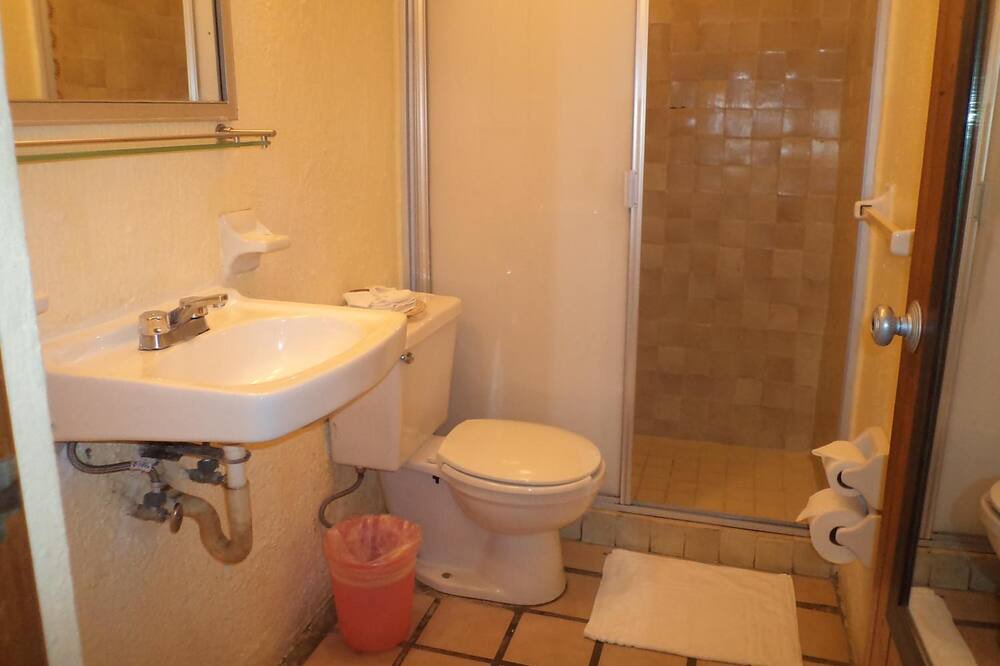 Photo of Bathroom in Romantic Zone