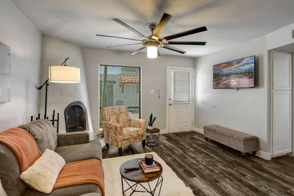 Photo of Livingroom in Village Grove