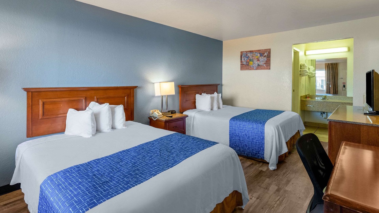 Photo of Bedroom in Westown Commercial Center