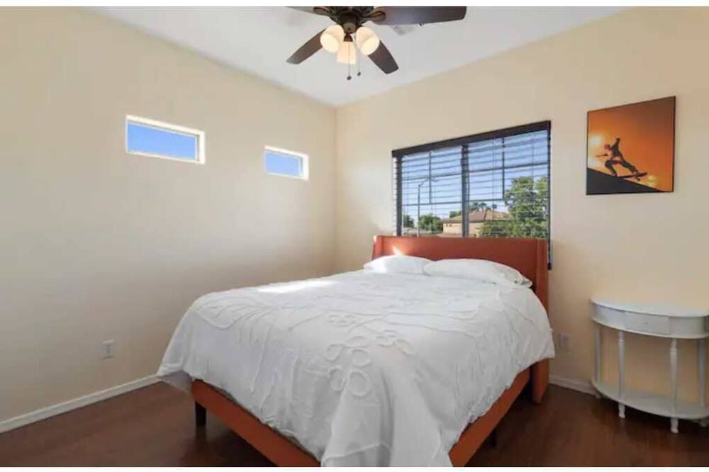 Photo of Bedroom in Rovey Farm Estates