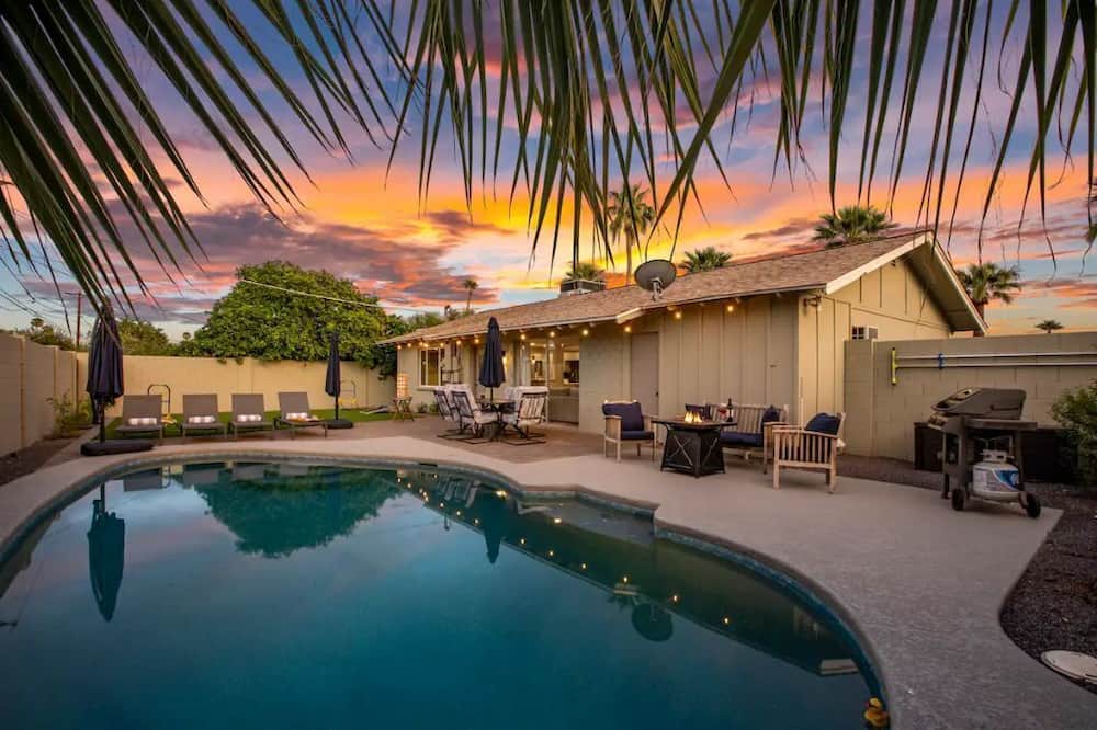 Photo of Outdoor in Scottsdale Estates Nine