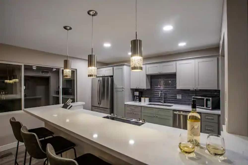 Photo of Kitchen in Scottsdale Estates Nine