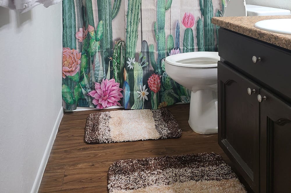 Photo of Bathroom in Parkridge