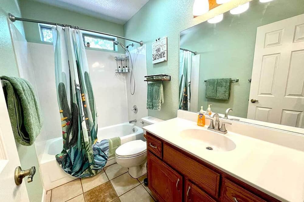 Photo of Bathroom in Clarkdale