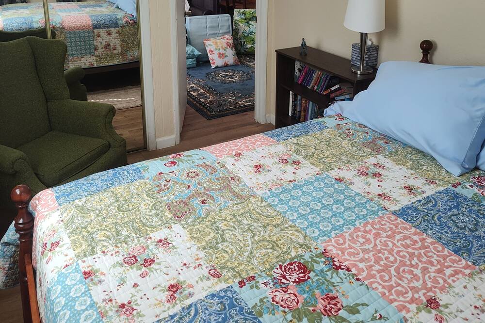 Photo of Bedroom in Strawberry