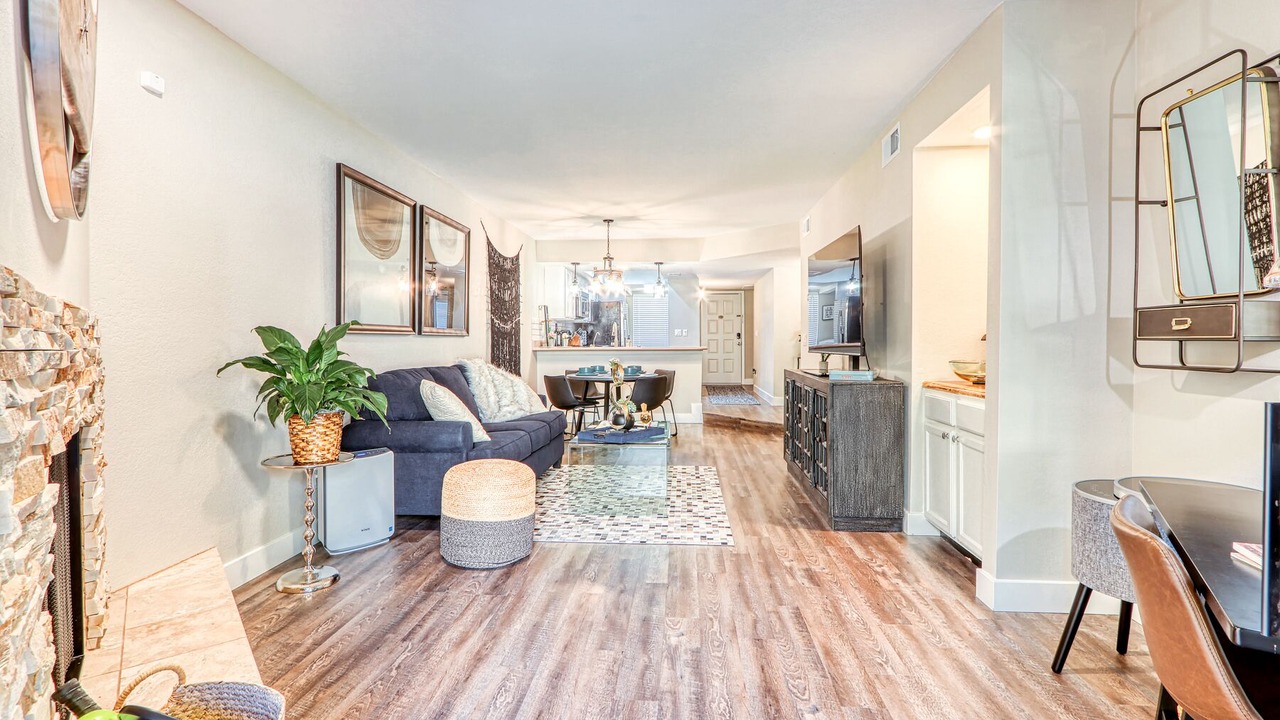 Photo of Livingroom in McCormick Ranch