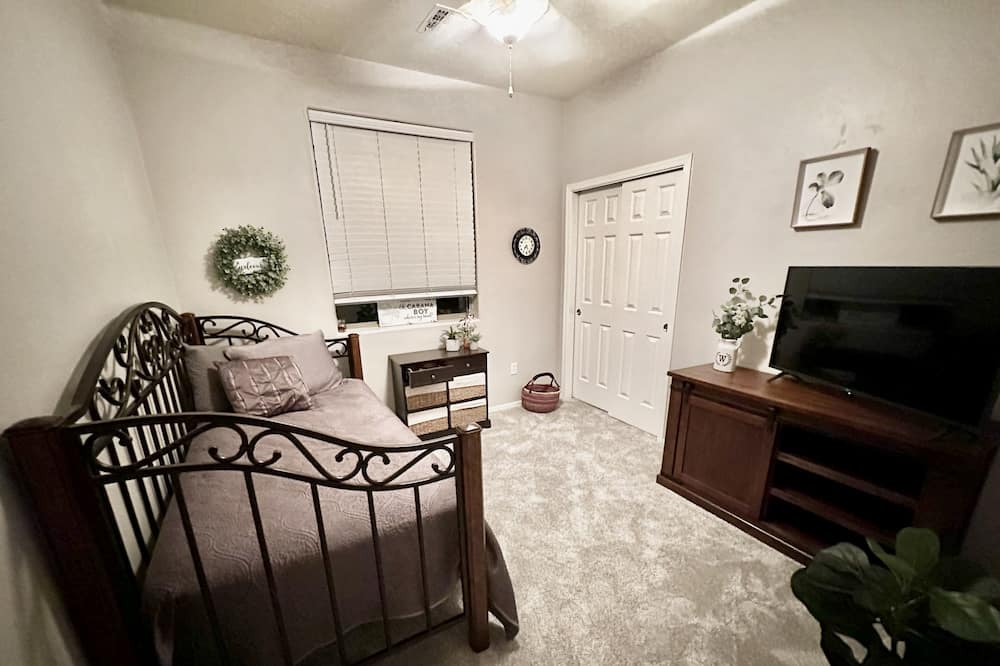 Photo of Bedroom in Marana