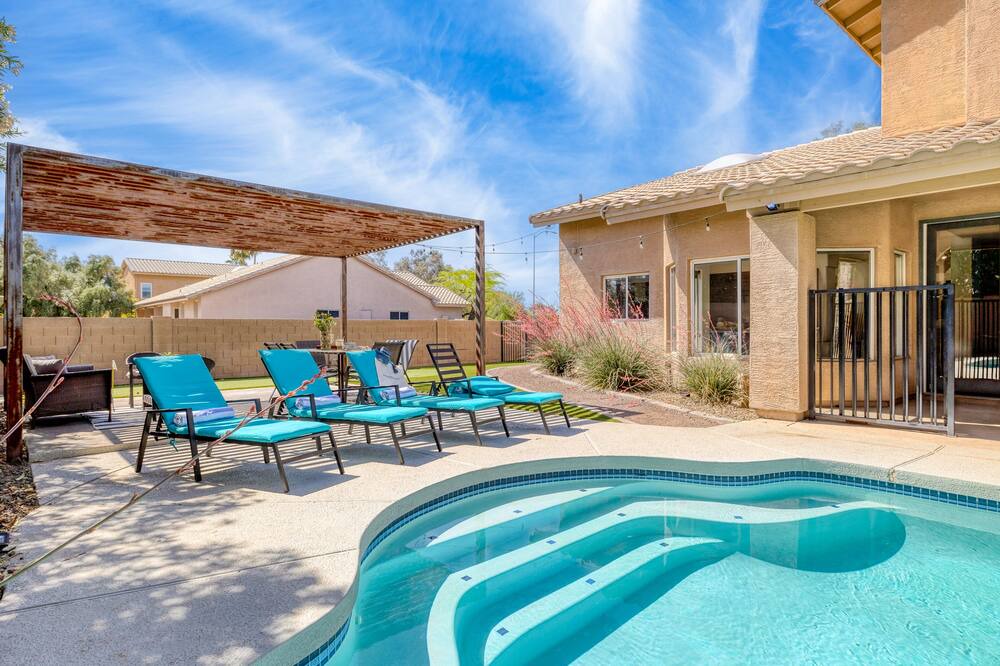 Photo of Others in Desert Paradise Estates