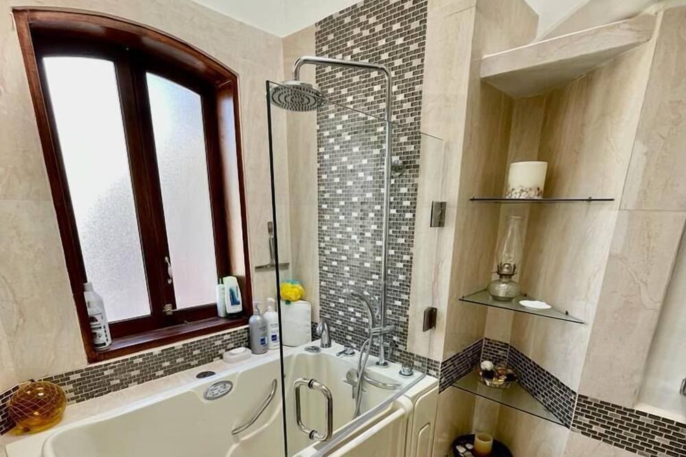 Photo of Bathroom in Primo Tapia