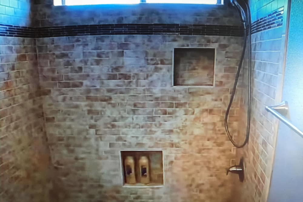Photo of Bathroom in Clarkdale