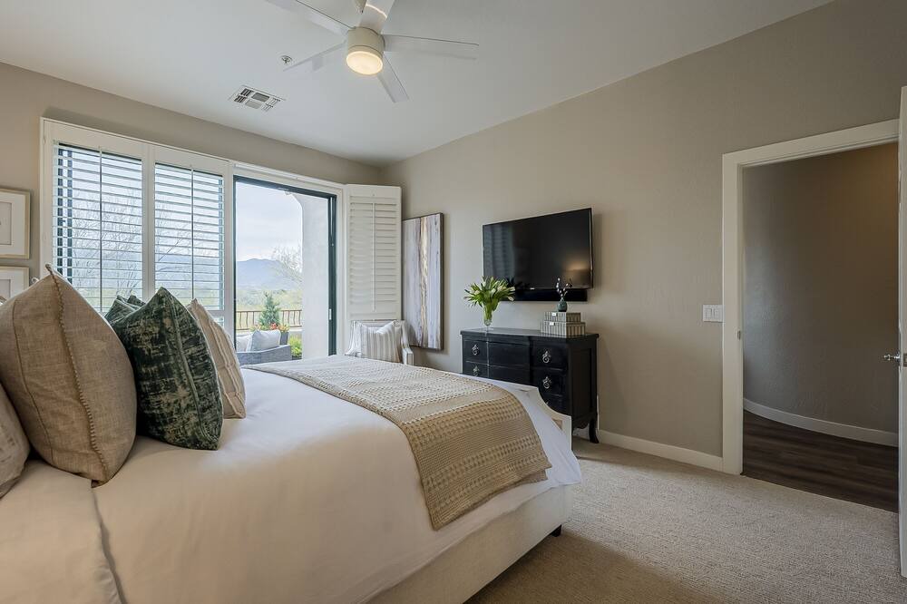 Photo of Bedroom in Talon Retreat