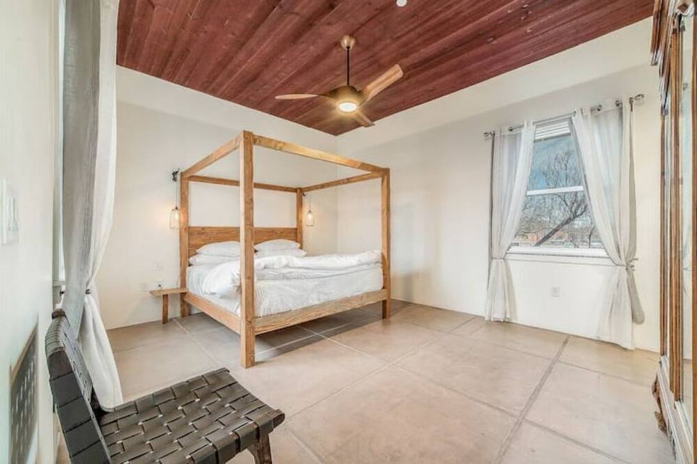 Photo of Bedroom in Menlo Park