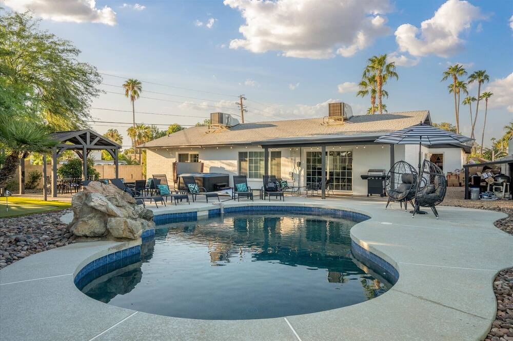 Photo of Outdoor in Covey