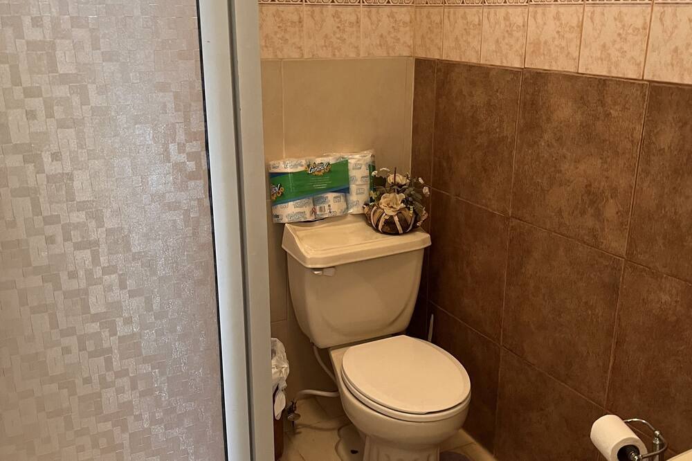Photo of Bathroom in Obrera