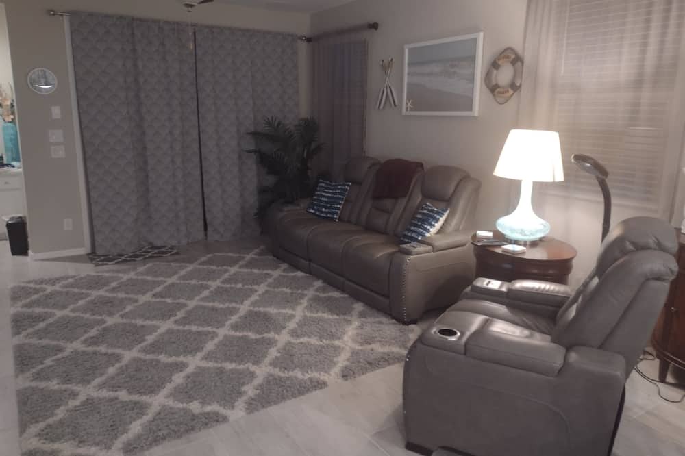 Photo of Bedroom in Maricopa