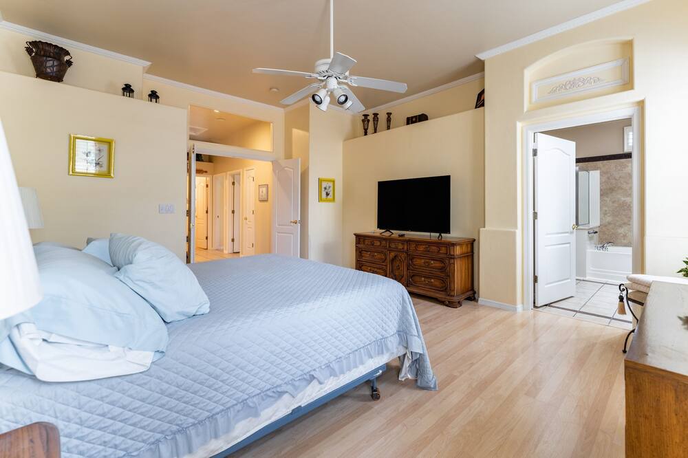 Photo of Bedroom in Cortaro