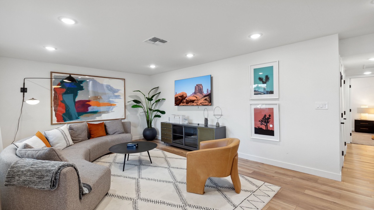 Photo of Livingroom in Pointe Scottsdale