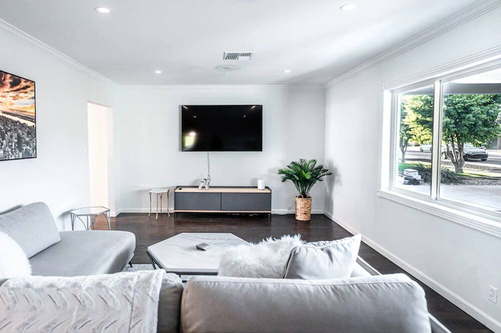Photo of Livingroom in Village Grove