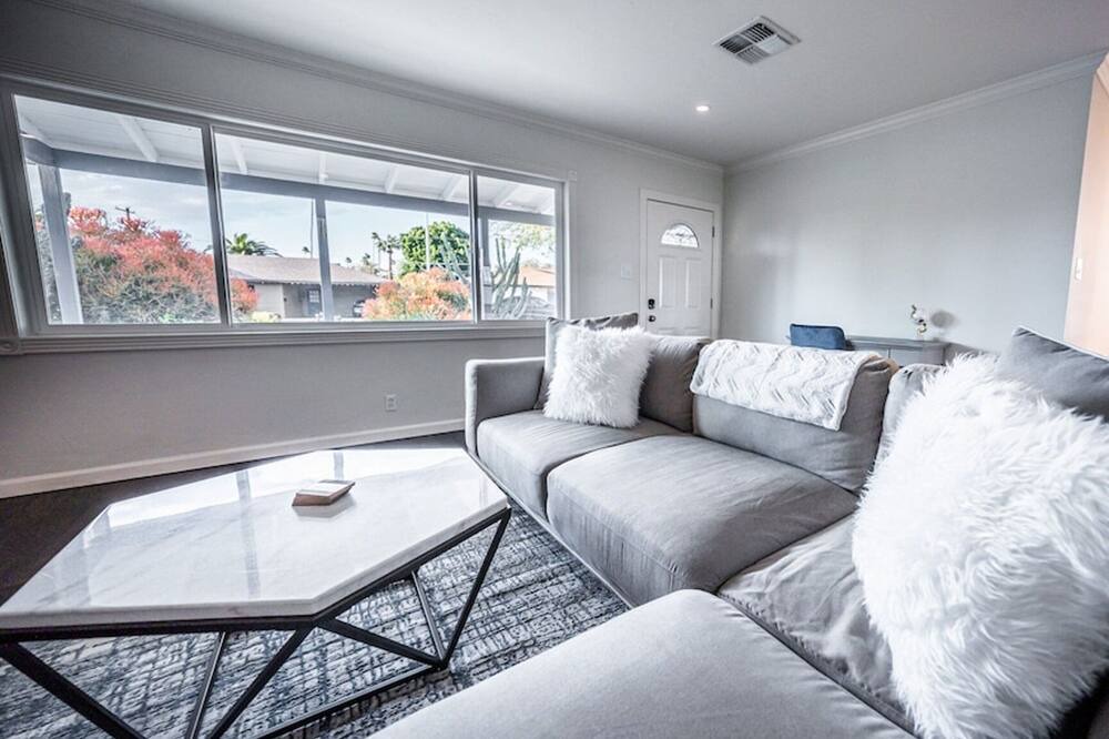 Photo of Livingroom in Village Grove