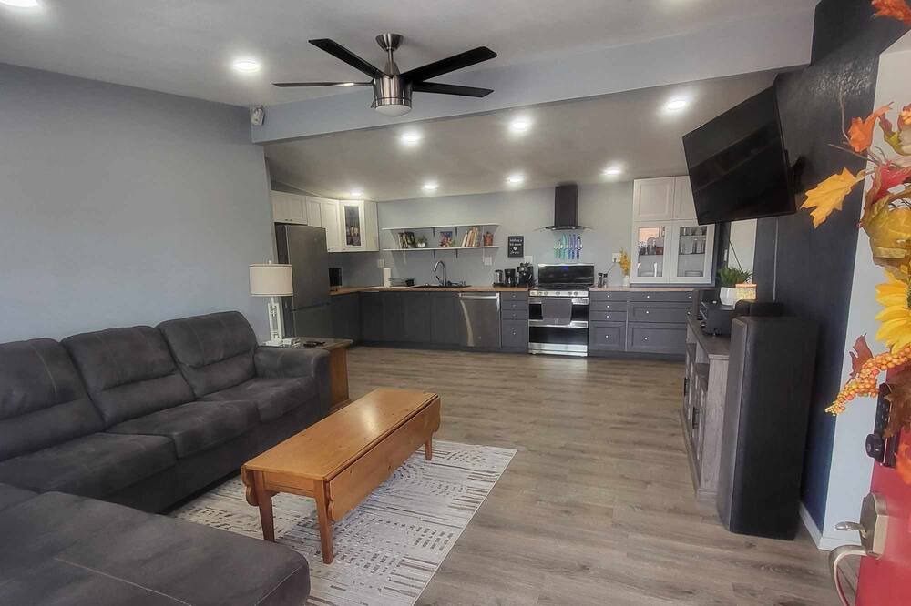 Photo of Livingroom in Tucson