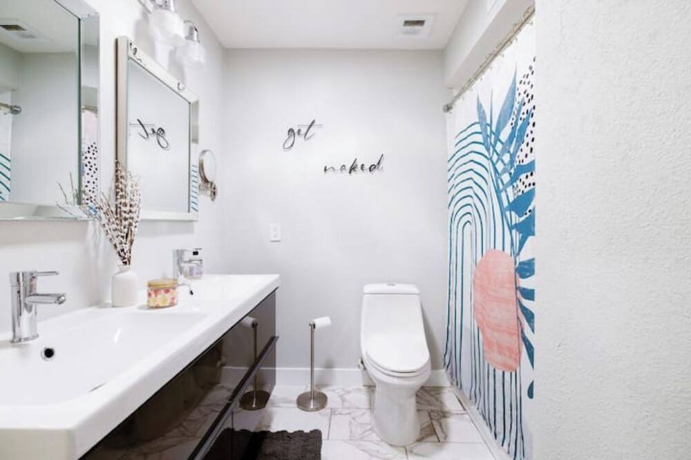 Photo of Bathroom in Pointe Scottsdale