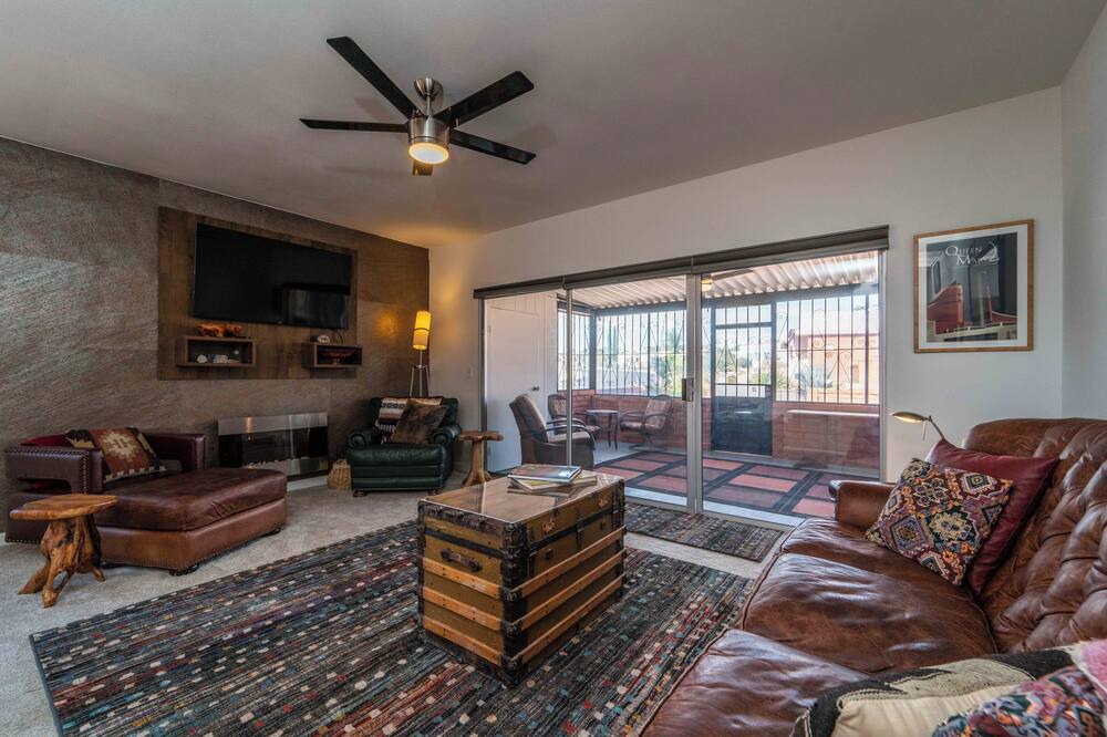 Photo of Livingroom in Villages of Green Valley