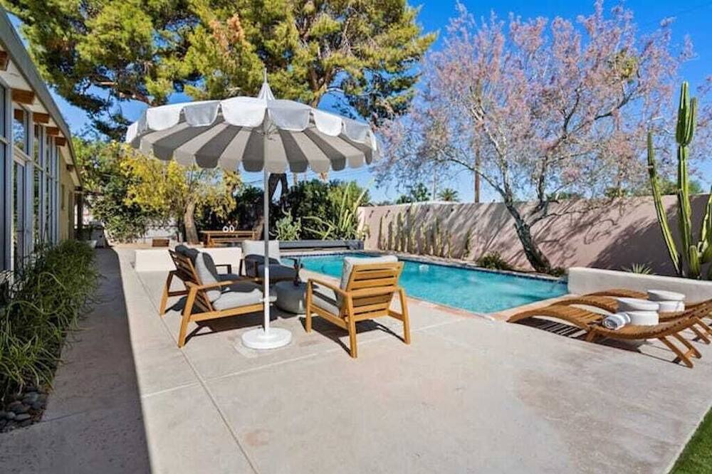 Photo of Outdoor in Village Grove
