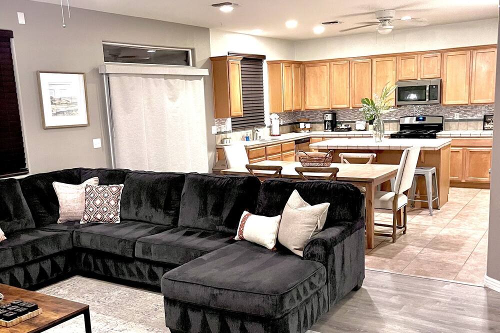 Photo of Livingroom in Bullhead City