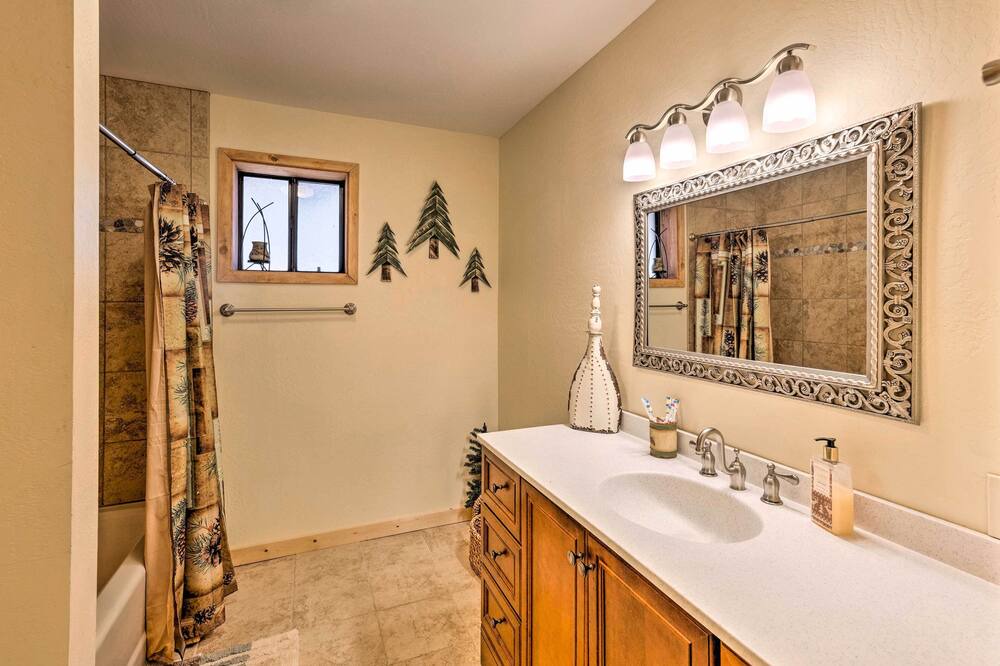 Photo of Bathroom in Clay Springs