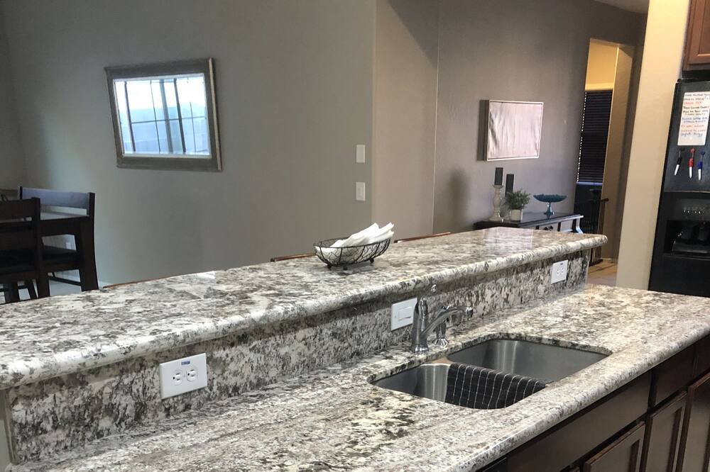 Photo of Kitchen in Surprise Farms