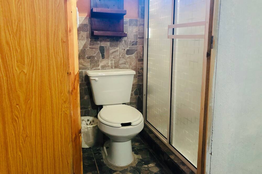 Photo of Bathroom in Creel