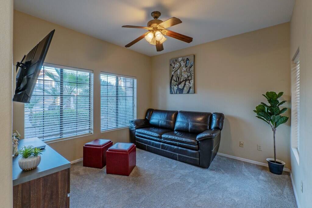 Photo of Livingroom in Paradise Park Vista