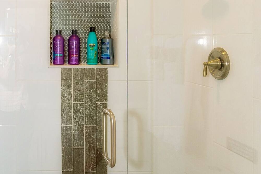 Photo of Bathroom in Pointe Scottsdale