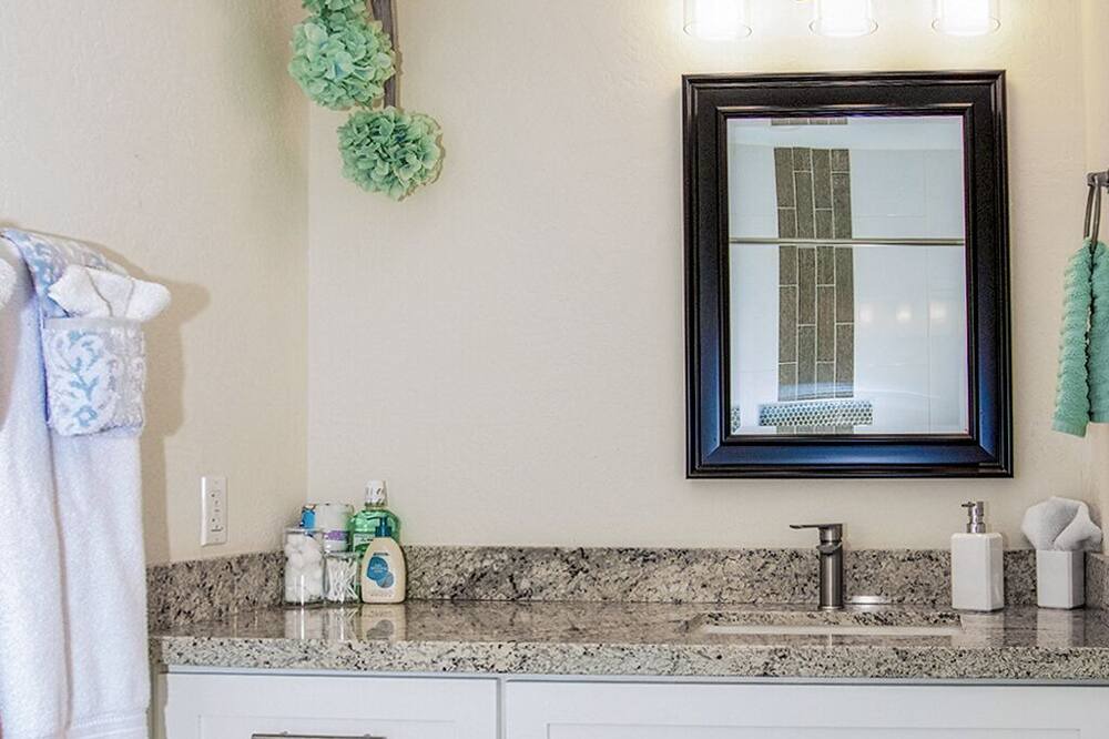 Photo of Bathroom in Pointe Scottsdale