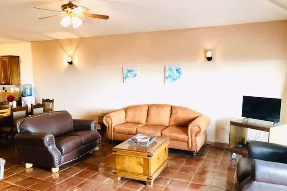Photo of Livingroom in La Fonda