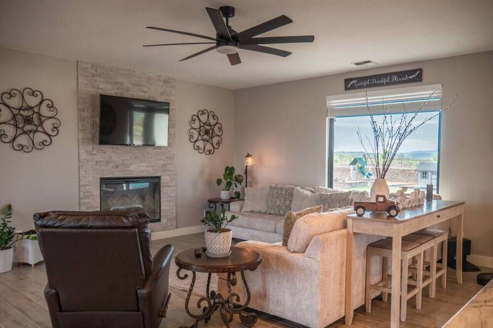 Photo of Livingroom in Cottonwood-Verde Village
