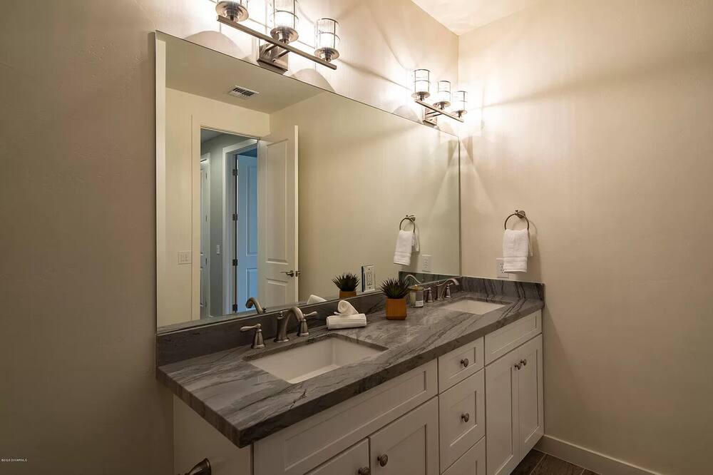 Photo of Bathroom in Cottonwood-Verde Village
