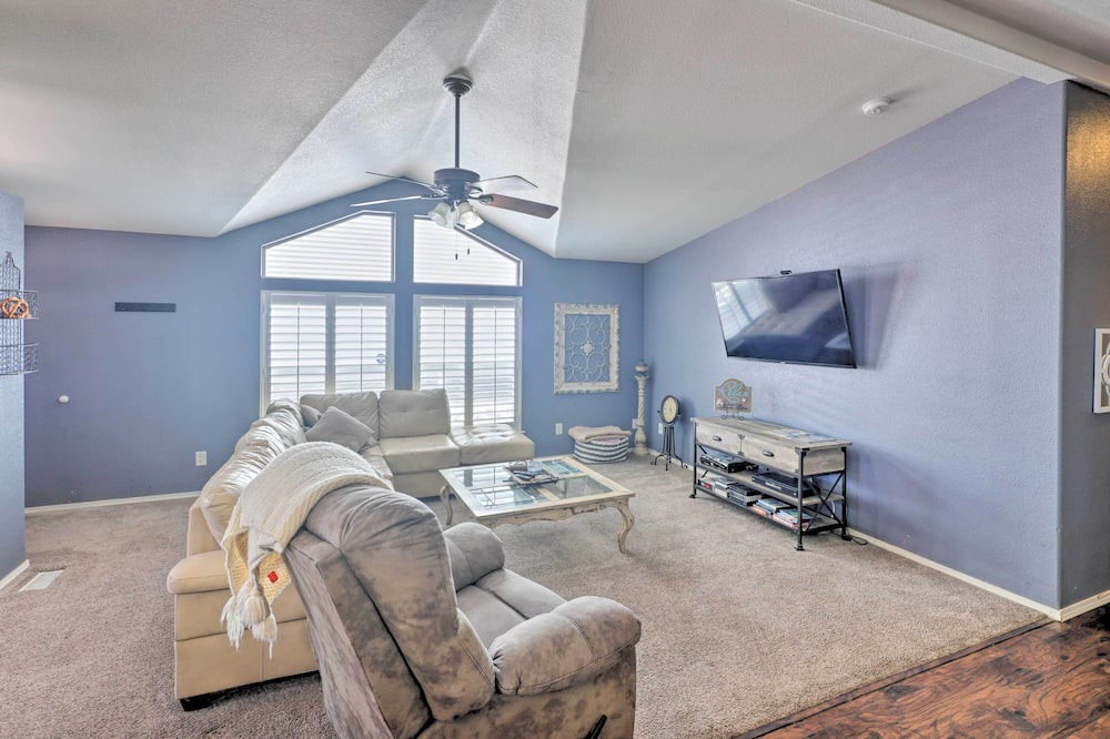 Photo of Livingroom in Cienega Springs
