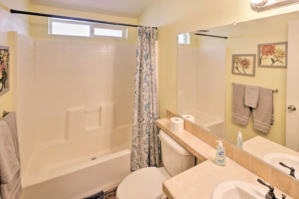 Photo of Bathroom in Cienega Springs