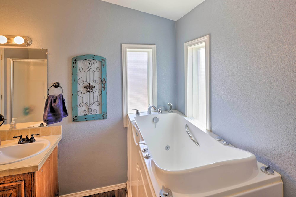 Photo of Bathroom in Cienega Springs
