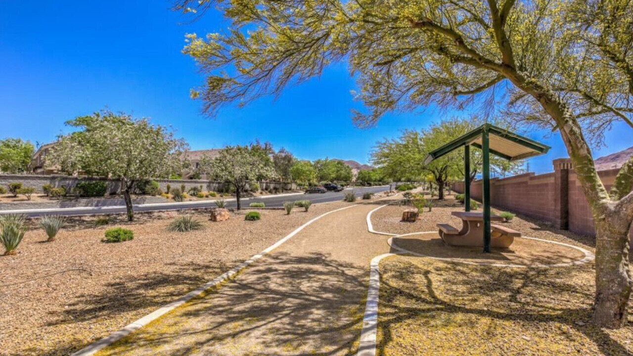 Photo of Outdoor in River Mountain