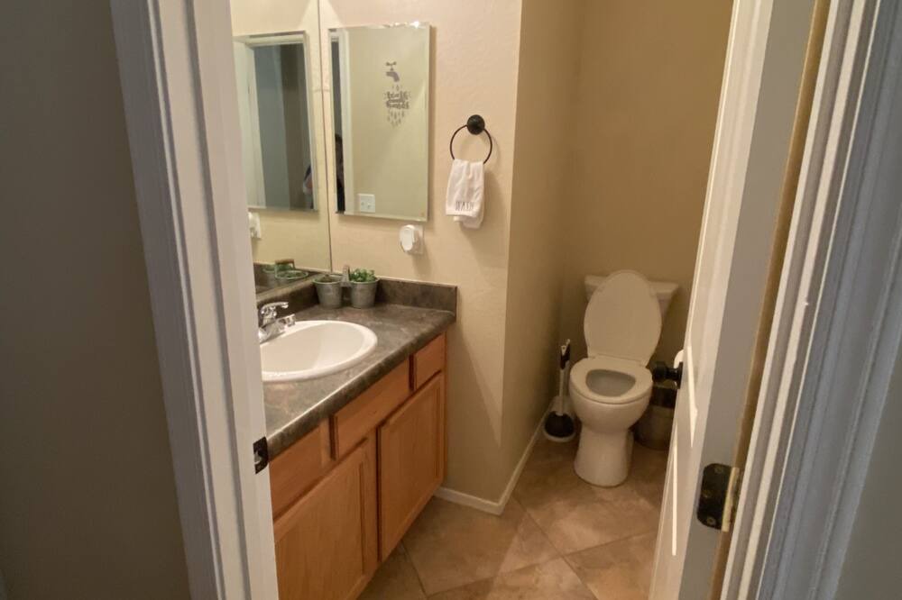 Photo of Bathroom in Clarkdale