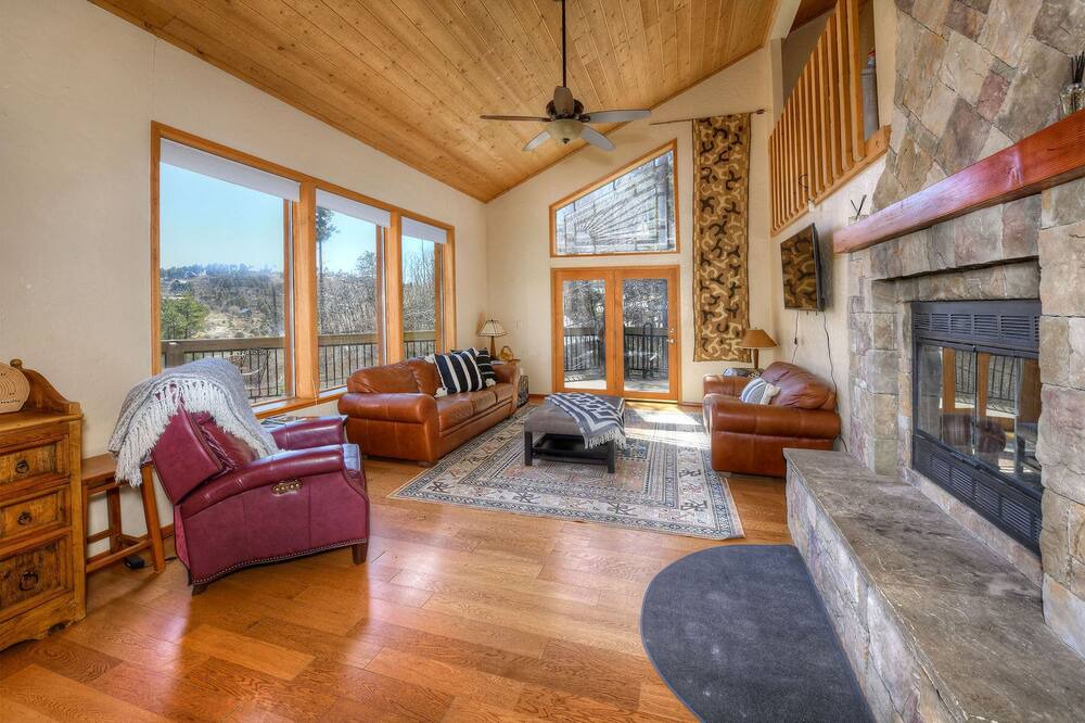 Photo of Livingroom in Summerhaven